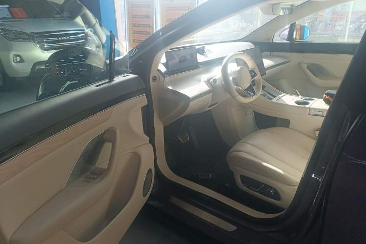Used Hima Luxeed R7 2025 Range-Extended Version 251 km Max Driver Seat