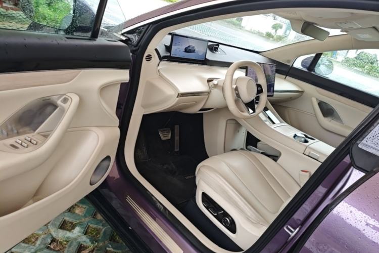 Used Hima Luxeed R7 2025 Extended-Range 331km Ultra Driver Seat