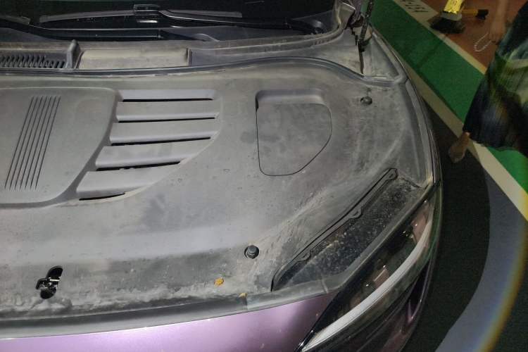 Used Hima Luxeed R7 2025 Range-Extended Version 251 km Max Engine Bay Left