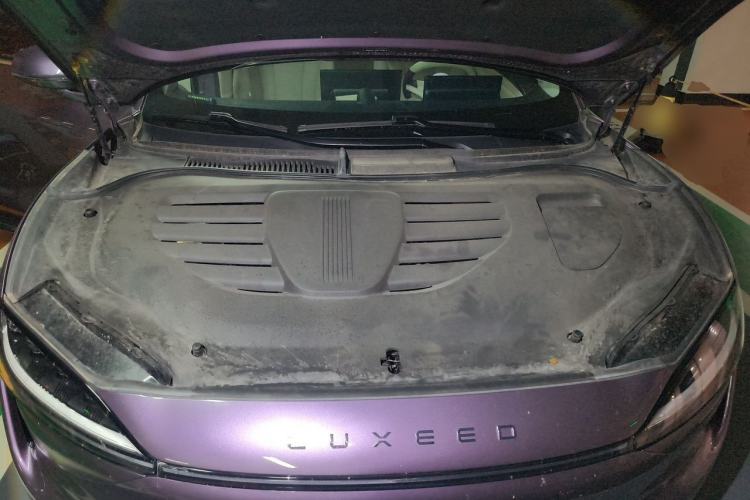 Used Hima Luxeed R7 2025 Range-Extended Version 251 km Max Engine Bay
