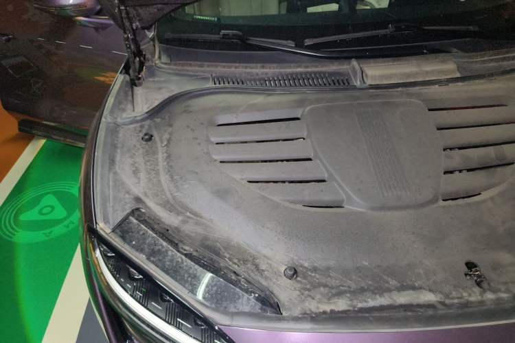 Used Hima Luxeed R7 2025 Range-Extended Version 251 km Max Engine Bay Right