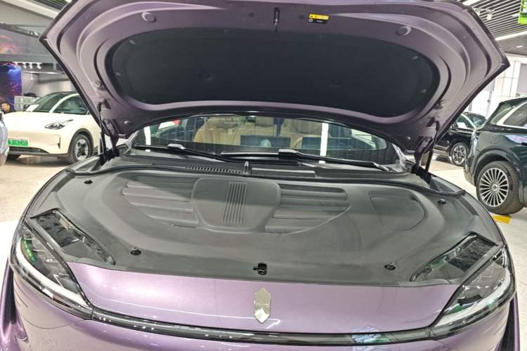 Used Hima Luxeed R7 2025 Range-Extended Version 251 km Max Engine Bay