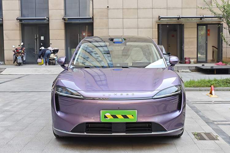 Used Hima Luxeed R7 2025 Range-Extended Version 251 km Max Exterior 1