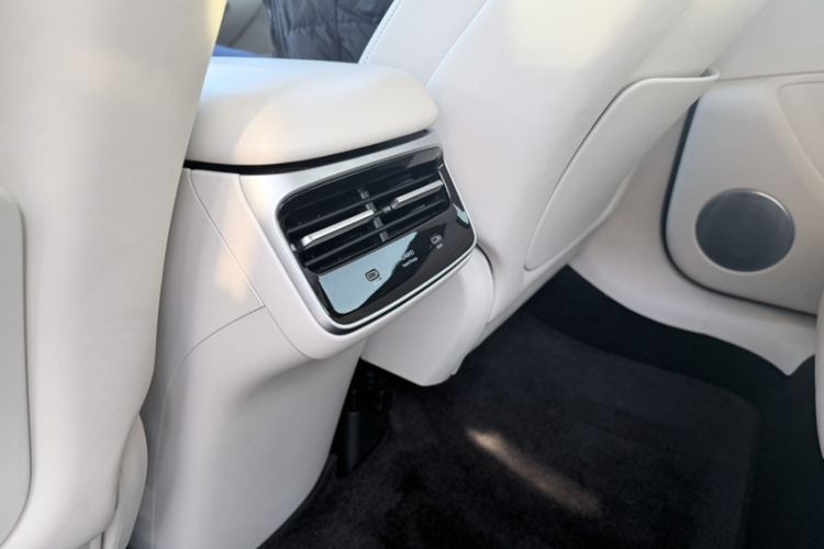 Used Hima Luxeed R7 2025 Range-Extended Version 251 km Max Exterior 11
