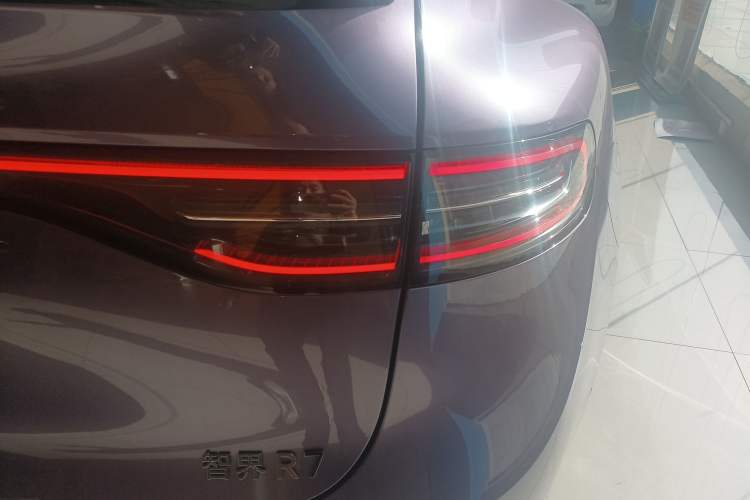 Used Hima Luxeed R7 2025 Range-Extended Version 251 km Max Exterior 3