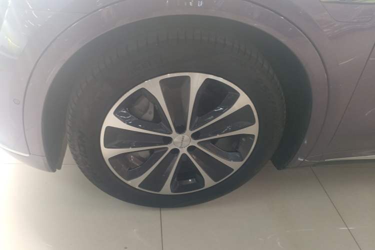 Used Hima Luxeed R7 2025 Range-Extended Version 251 km Max Exterior 4