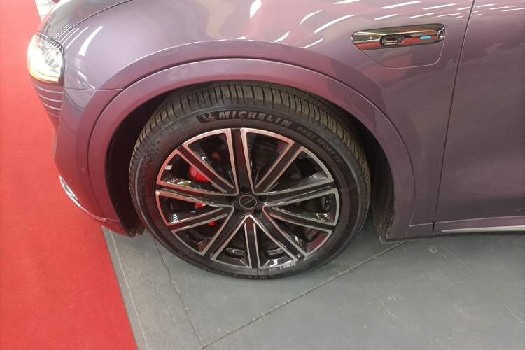 Used Hima Luxeed R7 2025 Extended-Range 331km Ultra Exterior 4