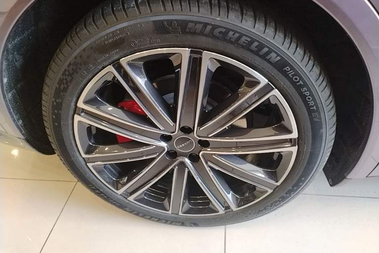 Used Hima Luxeed R7 2025 Extended-Range 331km Ultra Exterior 5