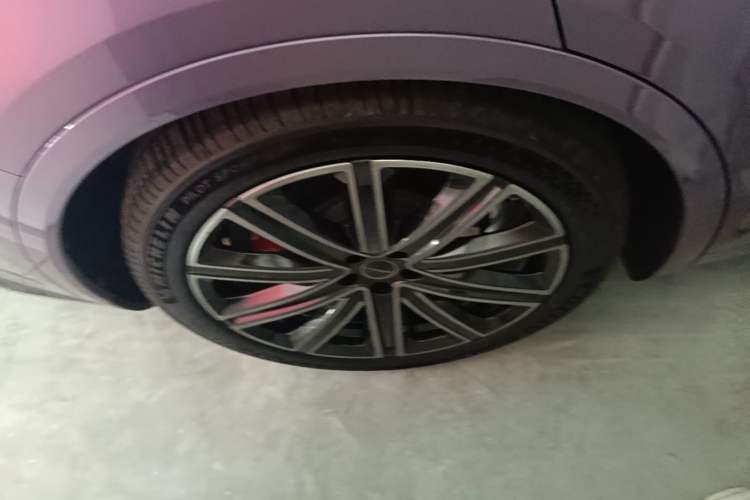 Used Hima Luxeed R7 2025 Extended-Range 331km Ultra Exterior 5