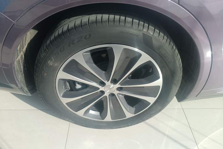 Used Hima Luxeed R7 2025 Range-Extended Version 251 km Max Exterior 5