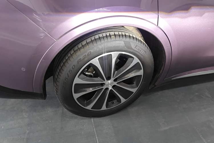 Used Hima Luxeed R7 2025 Range-Extended Version 251 km Max Exterior 5