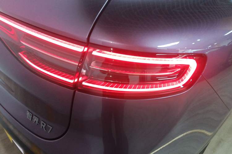 Used Hima Luxeed R7 2025 Range-Extended Version 251 km Max Exterior 6