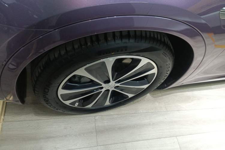 Used Hima Luxeed R7 2025 Range-Extended Version 251 km Max Exterior 7
