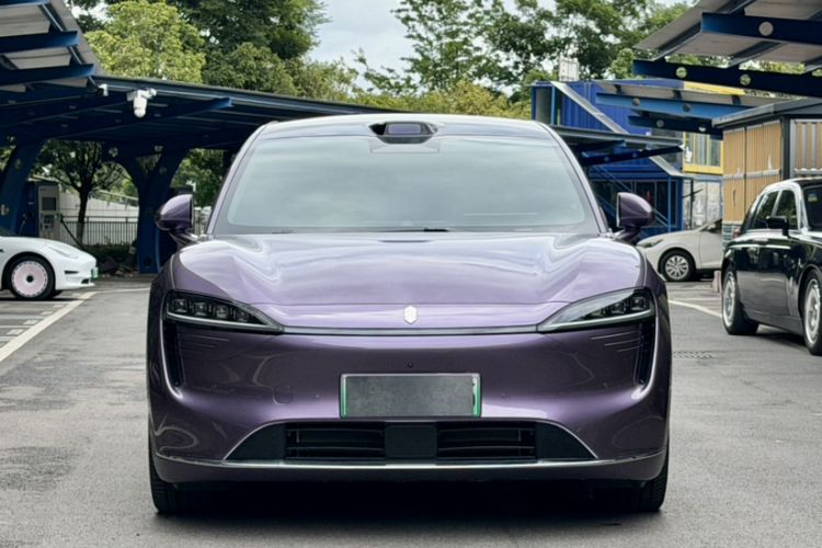 Used Hima Luxeed R7 2025 Range-Extended Version 251 km Max Exterior 9