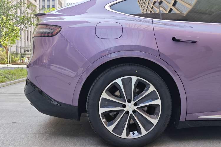 Used Hima Luxeed R7 2025 Range-Extended Version 251 km Max Exterior 9