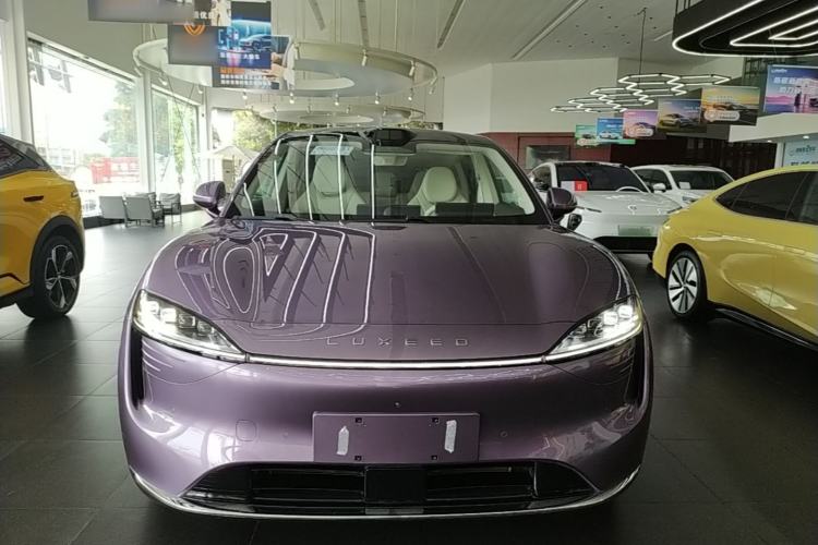 Used Hima Luxeed R7 2025 Range-Extended Version 251 km Max Front