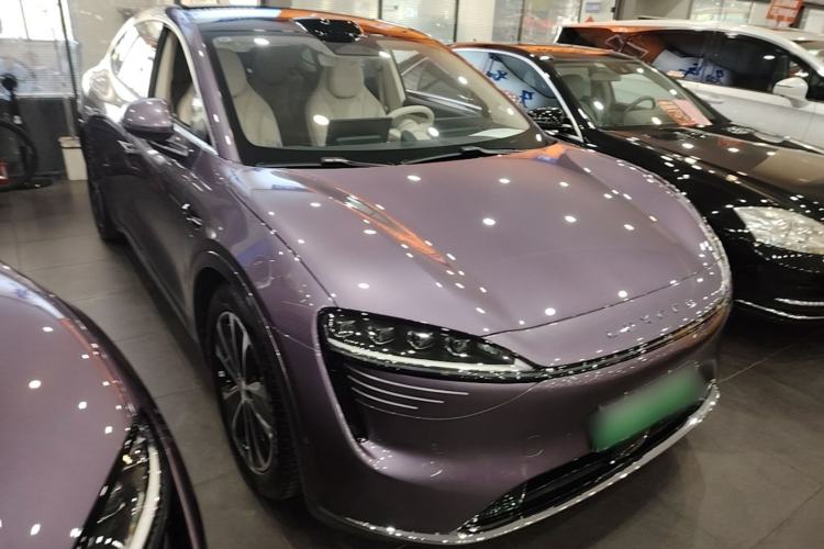 Used Hima Luxeed R7 2025 Range-Extended Version 251 km Max Front Right 45 Deg