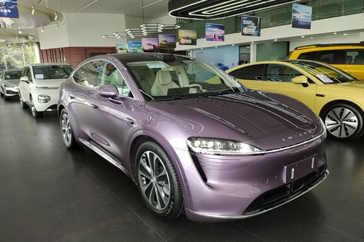 Used Hima Luxeed R7 2025 Range-Extended Version 251 km Max Front Right 45 Deg