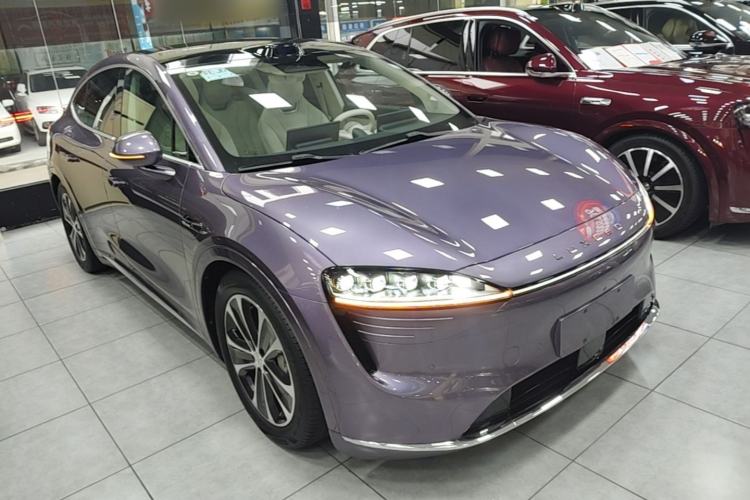Used Hima Luxeed R7 2025 Range-Extended Version 251 km Max Front Right 45 Deg