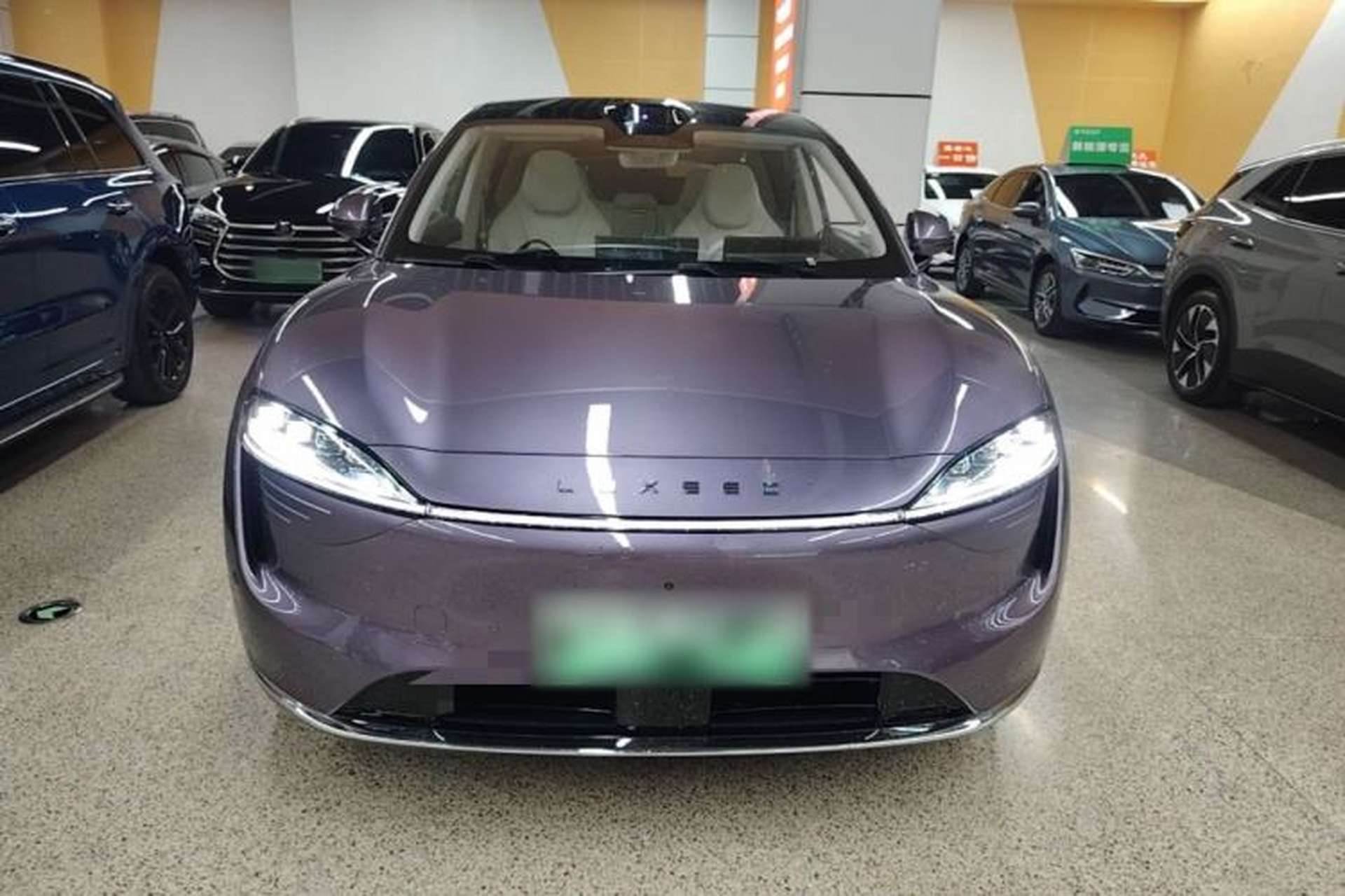 Used Hima Luxeed R7 2025 Extended-Range 331km Ultra Front