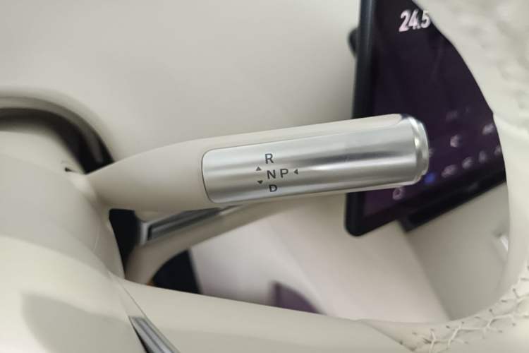 Used Hima Luxeed R7 2025 Extended-Range 331km Ultra Gear Lever