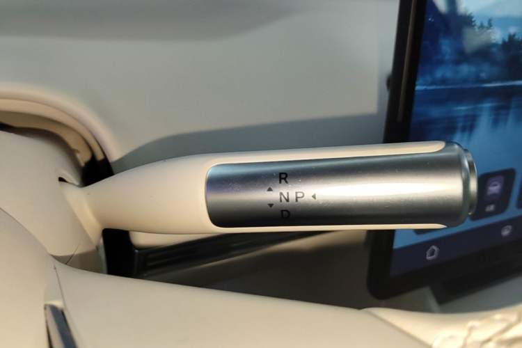 Used Hima Luxeed R7 2025 Extended-Range 331km Ultra Gear Lever