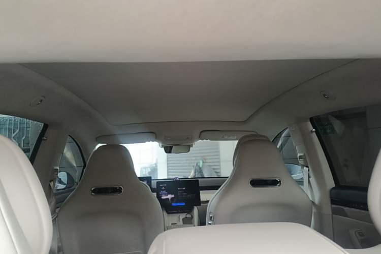 Used Hima Luxeed R7 2025 Range-Extended Version 251 km Max Headliner