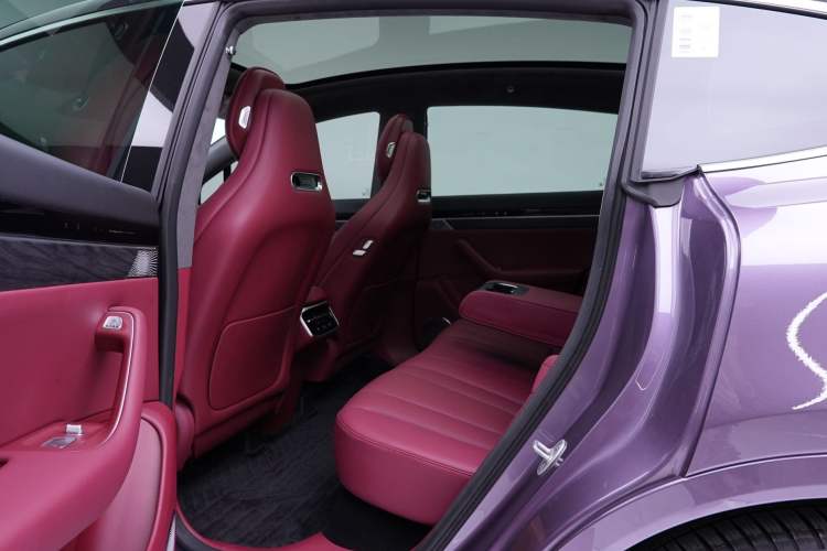 Used Hima Luxeed R7 2025 Extended-Range 331km Ultra Interior 2