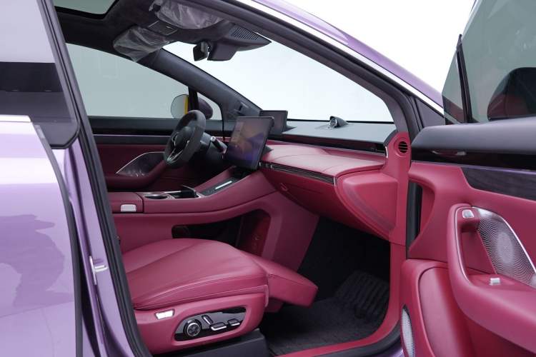 Used Hima Luxeed R7 2025 Extended-Range 331km Ultra Interior 5
