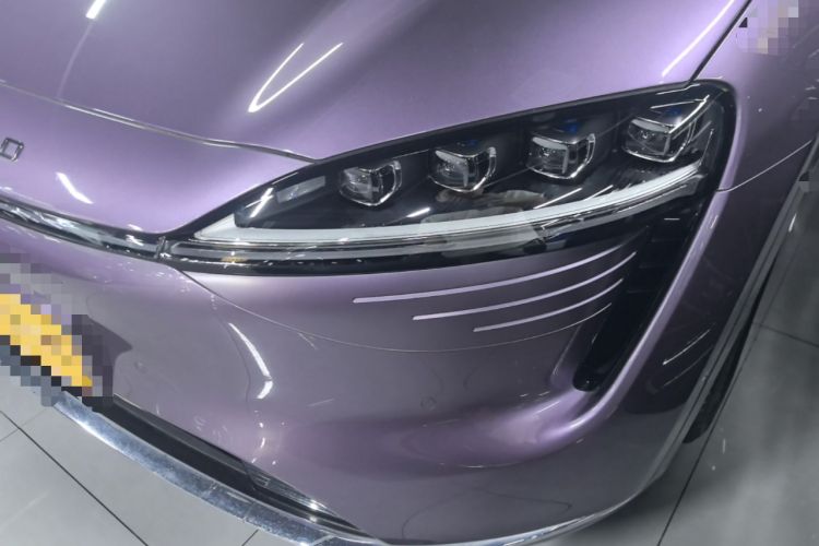 Used Hima Luxeed R7 2025 Range-Extended Version 251 km Max Left Front Headlight