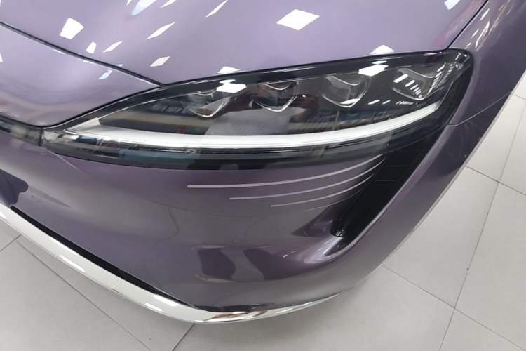 Used Hima Luxeed R7 2025 Extended-Range 331km Ultra Left Front Headlight