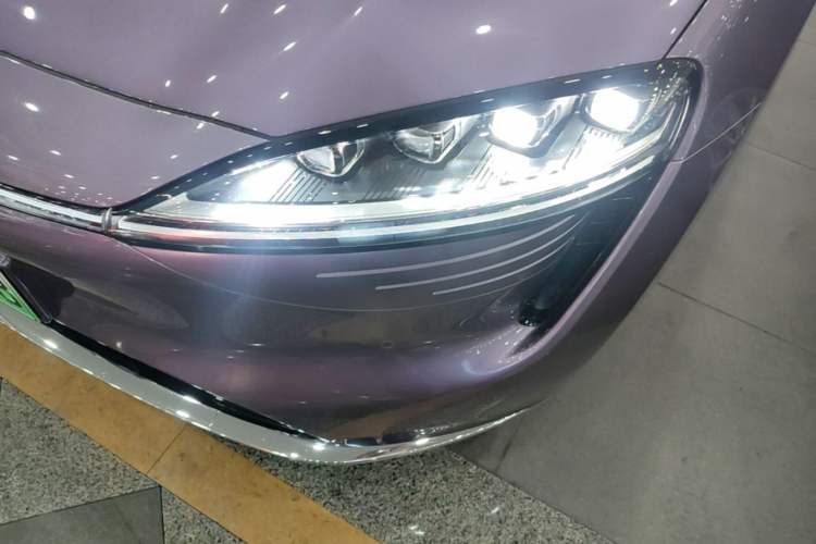 Used Hima Luxeed R7 2025 Range-Extended Version 251 km Max Left Front Headlight