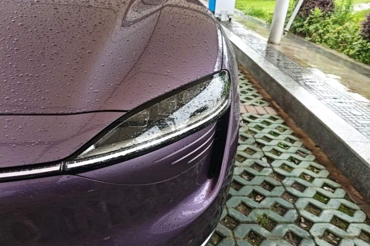 Used Hima Luxeed R7 2025 Extended-Range 331km Ultra Left Front Headlight