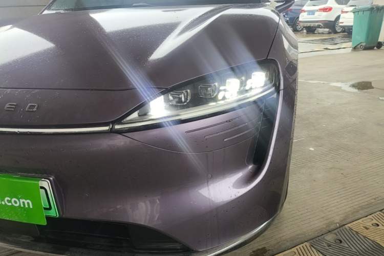 Used Hima Luxeed R7 2025 Range-Extended Version 251 km Max Left Front Headlight