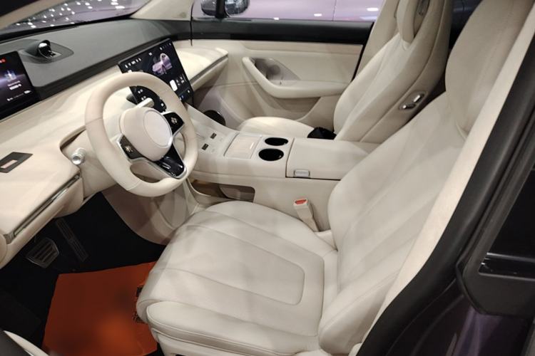 Used Hima Luxeed R7 2025 Range-Extended Version 251 km Max Left Front Seat