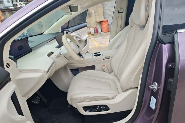 Used Hima Luxeed R7 2025 Extended-Range 331km Ultra Left Front Seat