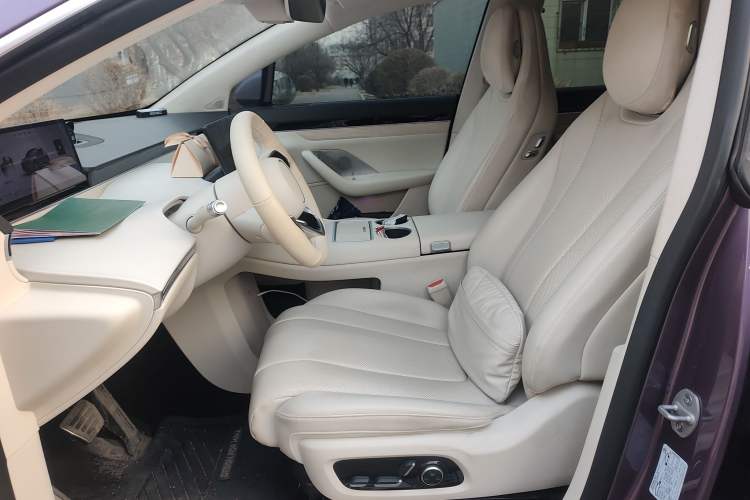 Used Hima Luxeed R7 2025 Range-Extended Version 251 km Max Left Front Seat