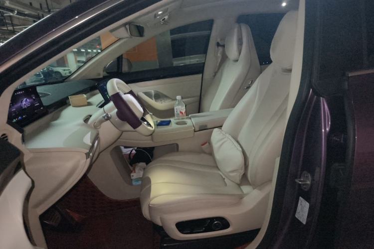 Used Hima Luxeed R7 2025 Range-Extended Version 251 km Max Left Front Seat