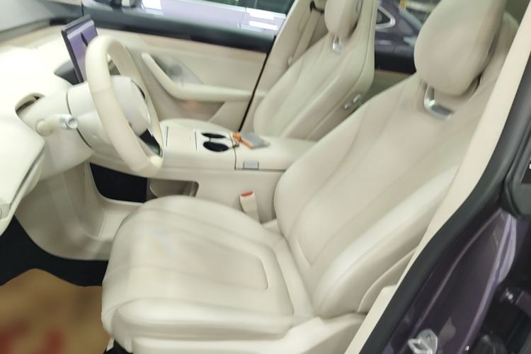 Used Hima Luxeed R7 2025 Range-Extended Version 251 km Max Left Front Seat
