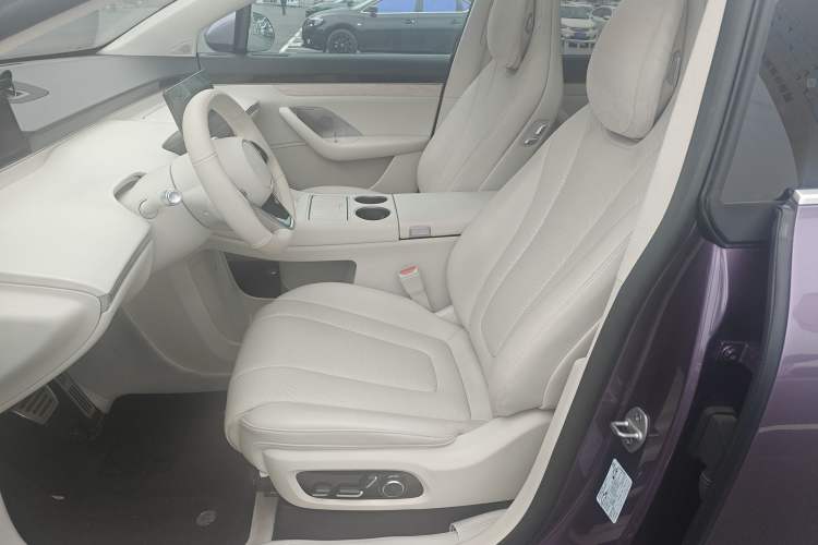 Used Hima Luxeed R7 2025 Range-Extended Version 251 km Max Left Front Seat