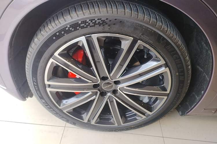 Used Hima Luxeed R7 2025 Extended-Range 331km Ultra Left Front Wheel Hub