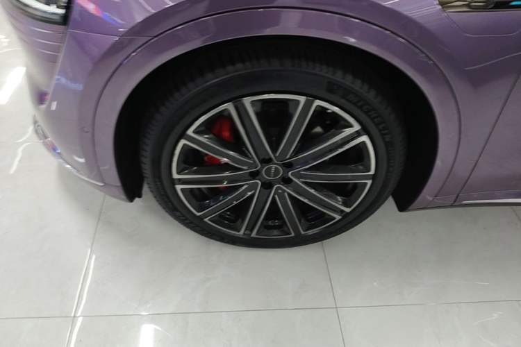 Used Hima Luxeed R7 2025 Extended-Range 331km Ultra Left Front Wheel Hub