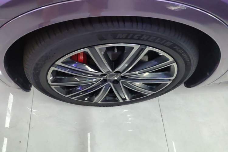 Used Hima Luxeed R7 2025 Extended-Range 331km Ultra Left Front Wheel Hub