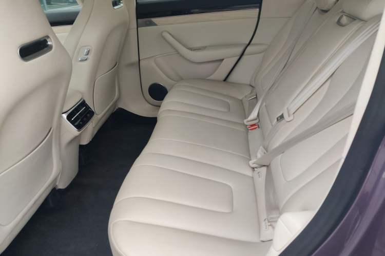 Used Hima Luxeed R7 2025 Extended-Range 331km Ultra Left Rear Seat