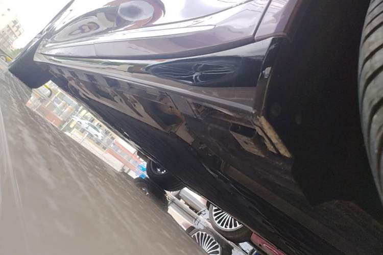 Used Hima Luxeed R7 2025 Extended-Range 331km Ultra Left Side Sill