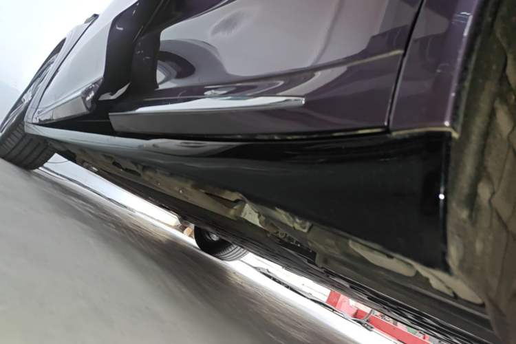 Used Hima Luxeed R7 2025 Range-Extended Version 251 km Max Left Side Sill