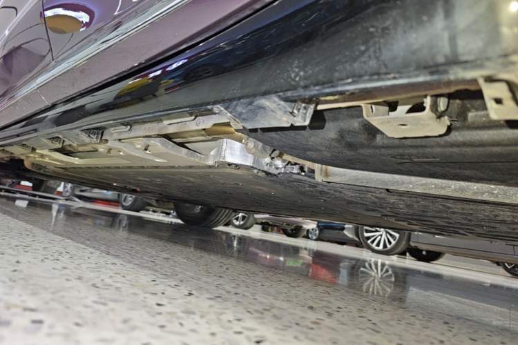 Used Hima Luxeed R7 2025 Range-Extended Version 251 km Max Left Side Sill