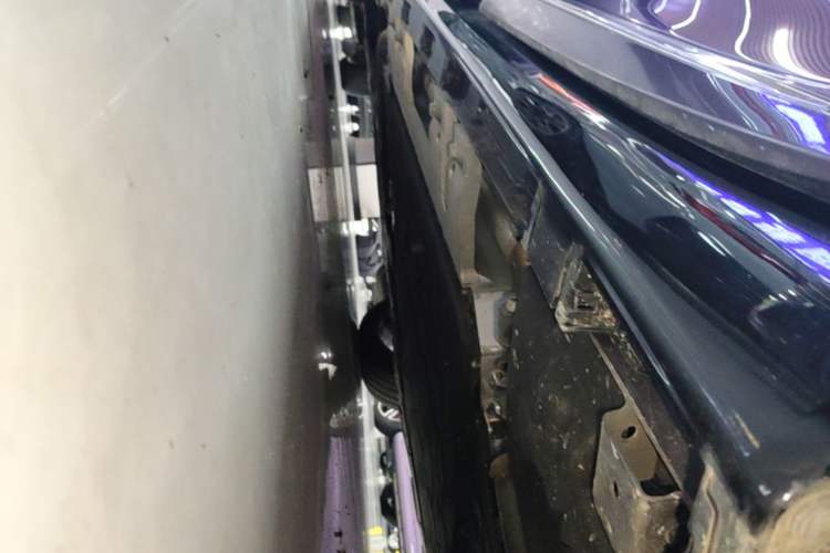 Used Hima Luxeed R7 2025 Extended-Range 331km Ultra Left Side Sill