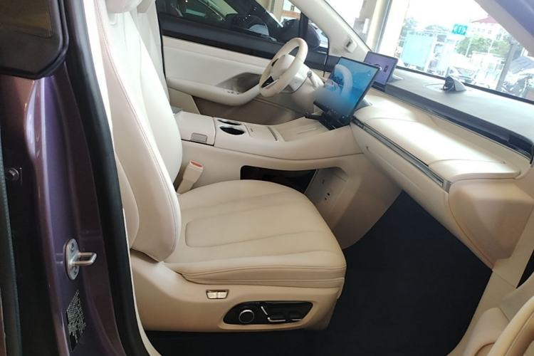 Used Hima Luxeed R7 2025 Extended-Range 331km Ultra Right Front Seat