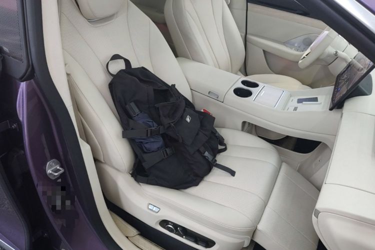 Used Hima Luxeed R7 2025 Range-Extended Version 251 km Max Right Front Seat